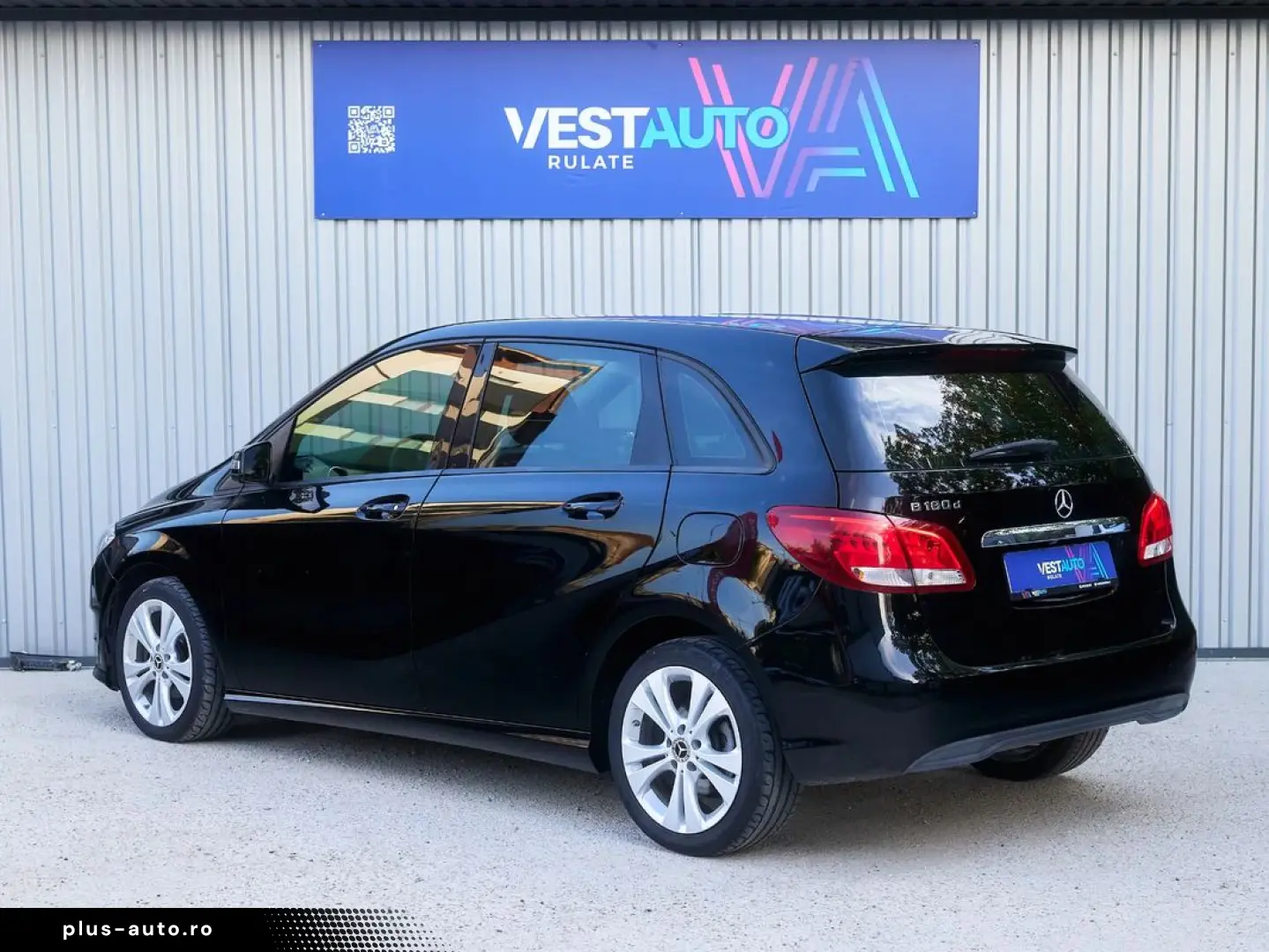 Mercedes-Benz B-180