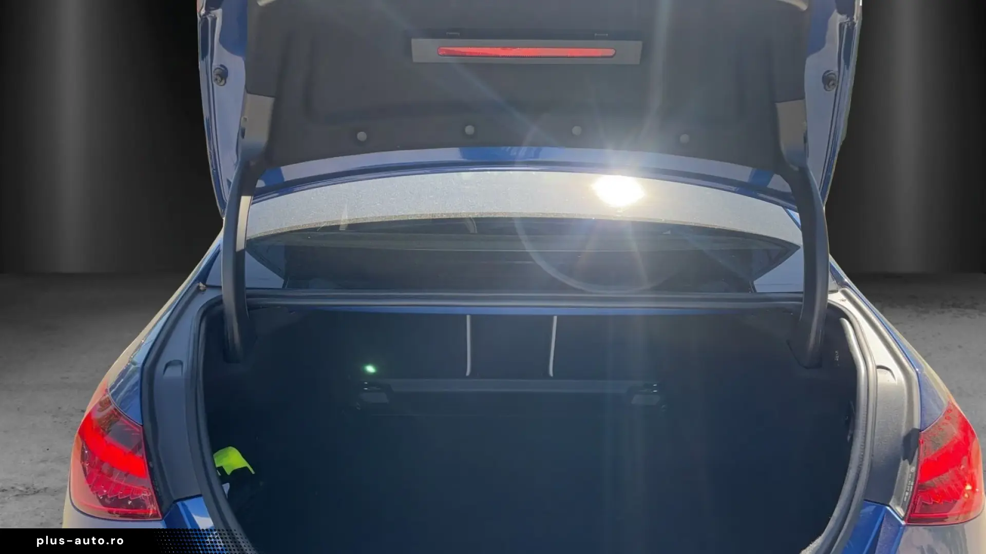 Mercedes-Benz C 300 d   265 CP Masaj Ventilație HUD DISTR