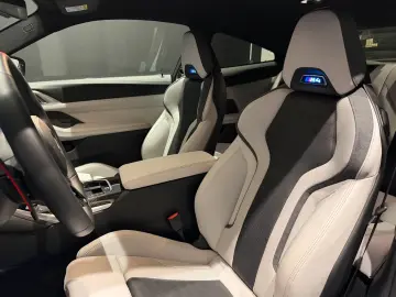 BMW M4 Competition xDrive 530 CP 360  Ventilație   HUD