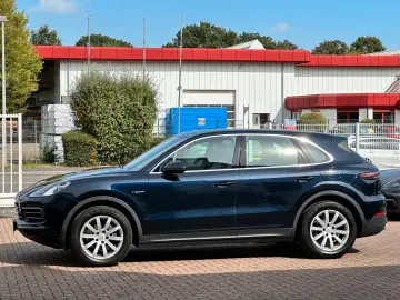 PORSCHE Cayenne E-Hybrid Chrono Plug-in Cam Pan 1.Hand