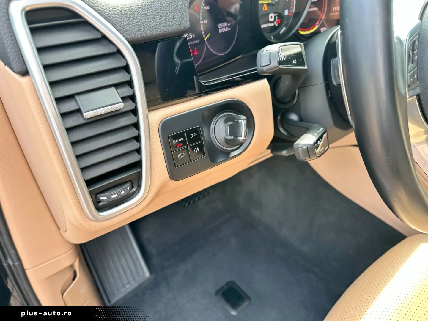 PORSCHE Cayenne E-Hybrid Chrono Plug-in Cam Pan 1.Hand