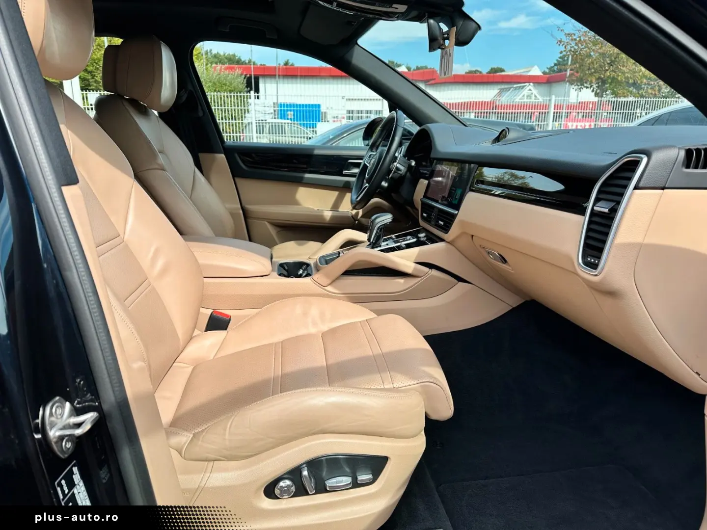 PORSCHE Cayenne E-Hybrid Chrono Plug-in Cam Pan 1.Hand