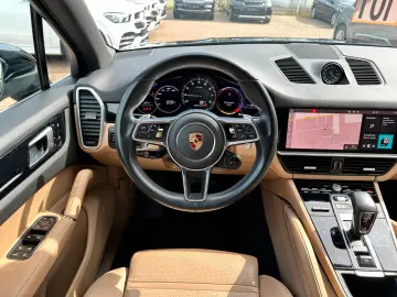 PORSCHE Cayenne E-Hybrid Chrono Plug-in Cam Pan 1.Hand