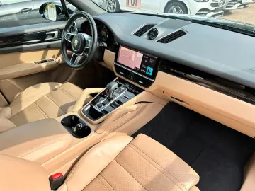 PORSCHE Cayenne E-Hybrid Chrono Plug-in Cam Pan 1.Hand