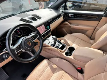 PORSCHE Cayenne E-Hybrid Chrono Plug-in Cam Pan 1.Hand