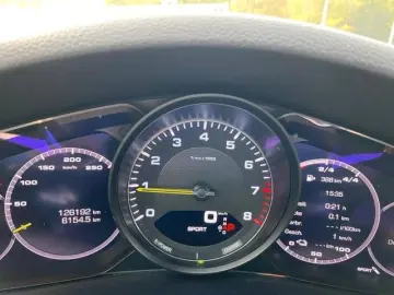 PORSCHE Cayenne E-Hybrid Chrono Plug-in Cam Pan 1.Hand