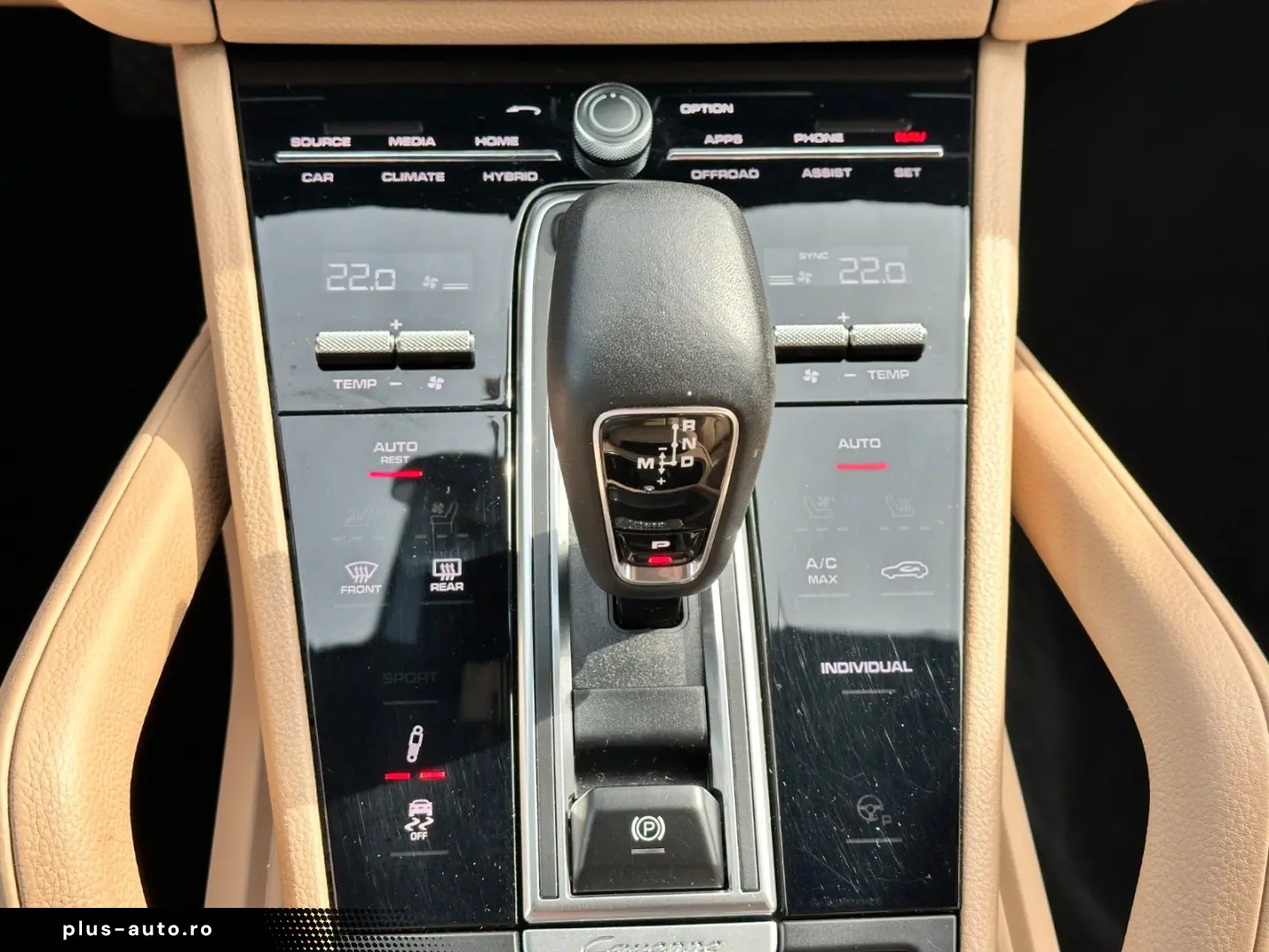 PORSCHE Cayenne E-Hybrid Chrono Plug-in Cam Pan 1.Hand