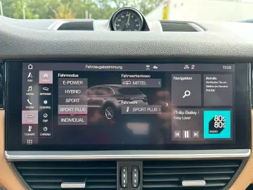 PORSCHE Cayenne E-Hybrid Chrono Plug-in Cam Pan 1.Hand