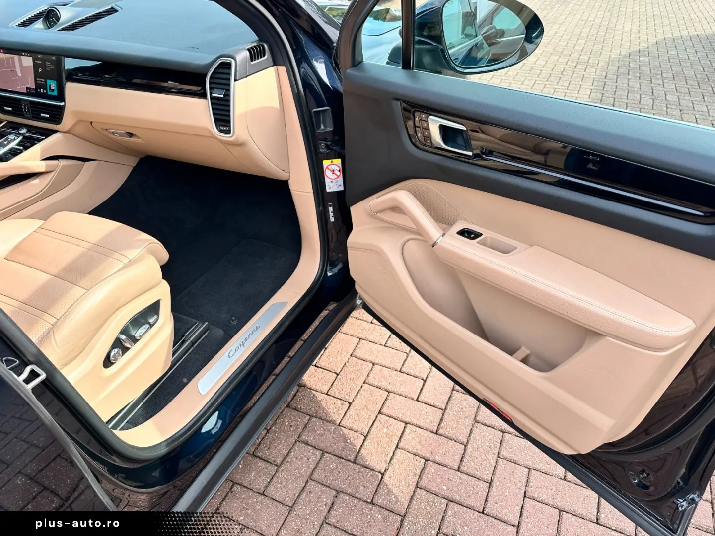 PORSCHE Cayenne E-Hybrid Chrono Plug-in Cam Pan 1.Hand