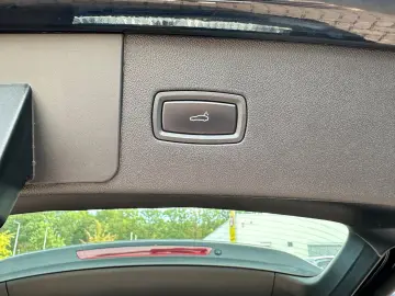 PORSCHE Cayenne E-Hybrid Chrono Plug-in Cam Pan 1.Hand