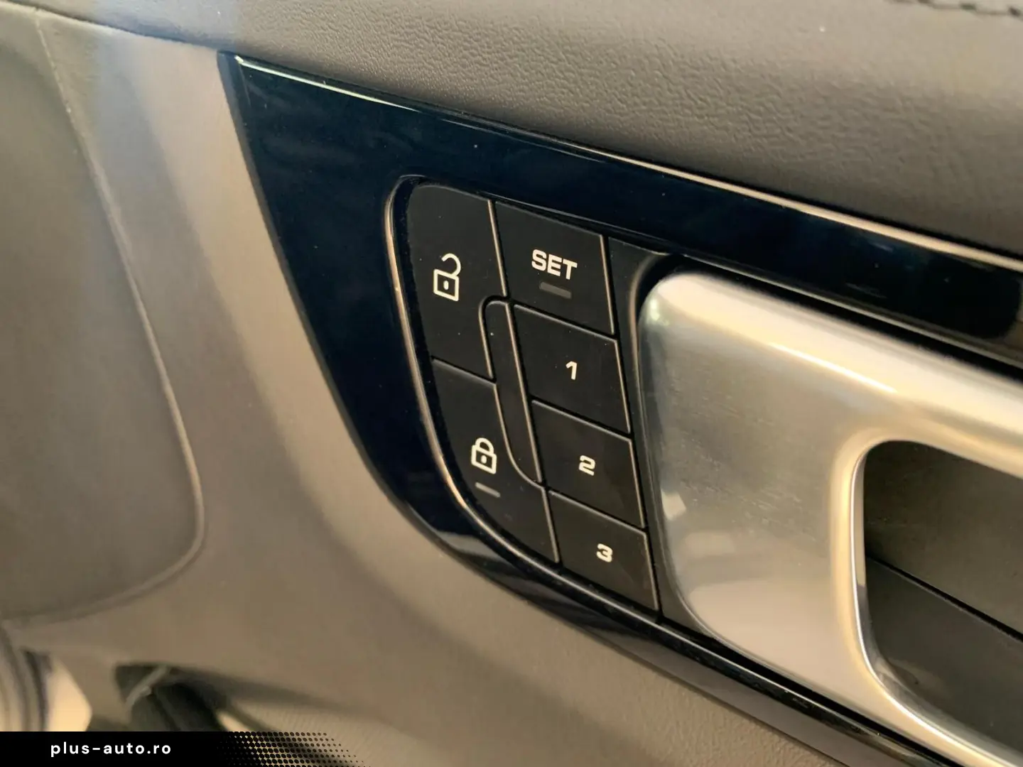 PORSCHE Cayenne E-Hybrid PDLS 21ZOLL KAM PASM MEMORY