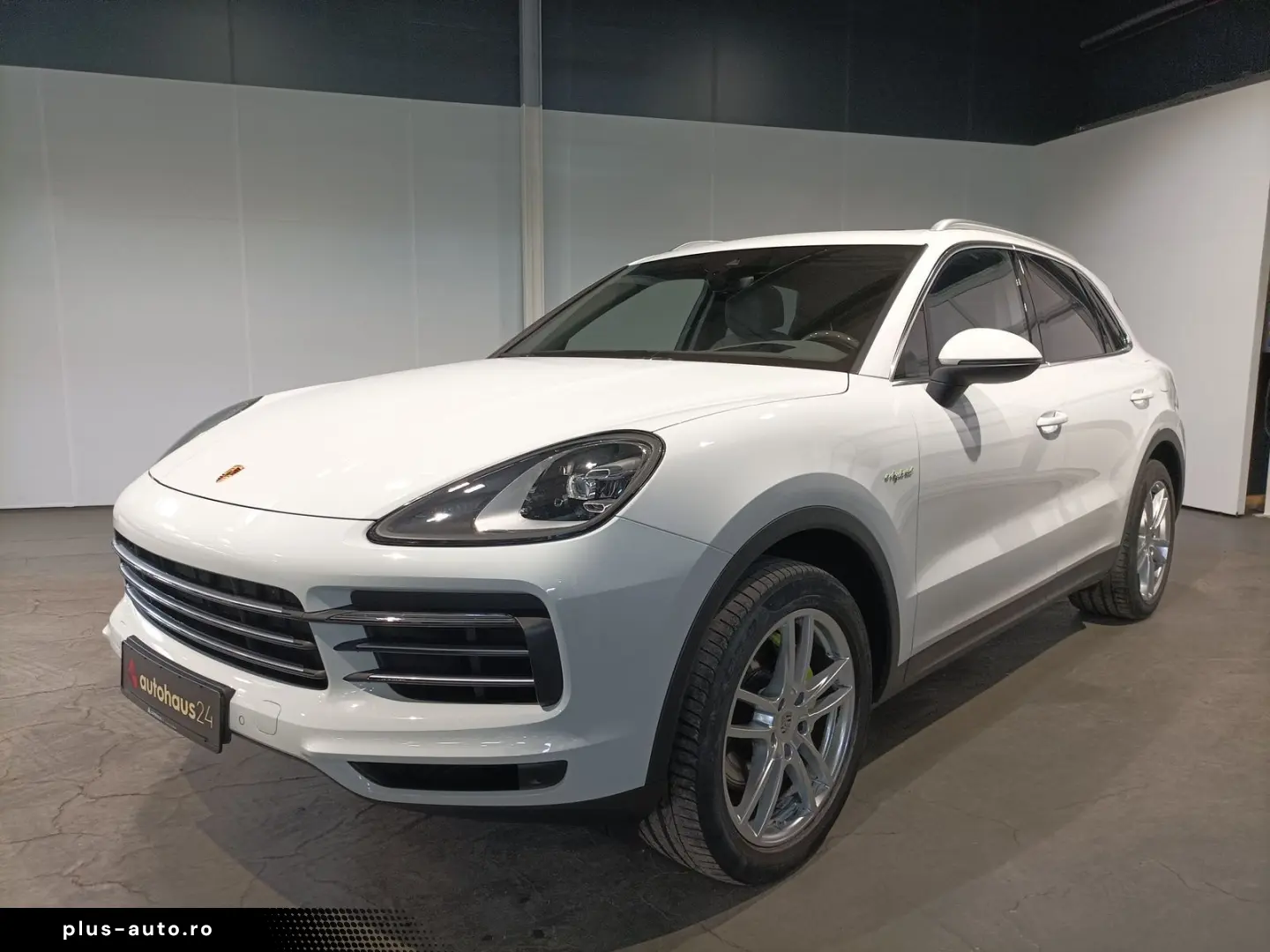 PORSCHE Cayenne E-Hybrid LED Navi Pano HuD AHK SHZ