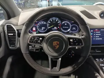 PORSCHE Cayenne E-Hybrid LED Navi Pano HuD AHK SHZ
