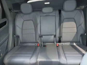 PORSCHE Cayenne E-Hybrid LED Navi Pano HuD AHK SHZ
