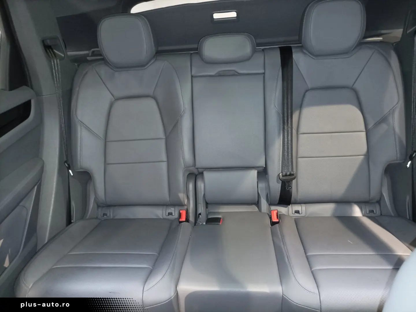 PORSCHE Cayenne E-Hybrid LED Navi Pano HuD AHK SHZ