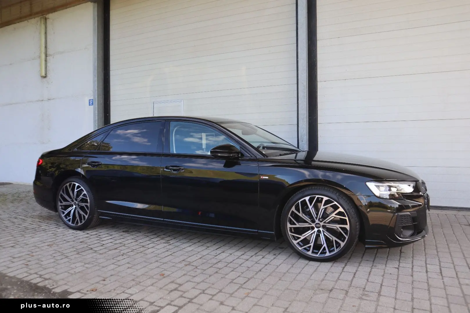 AUDI A8L 60 TFSI V8 lang exclusive UNIKAT UPE 215.170
