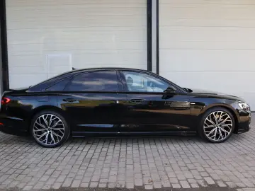 AUDI A8L 60 TFSI V8 lang exclusive UNIKAT UPE 215.170