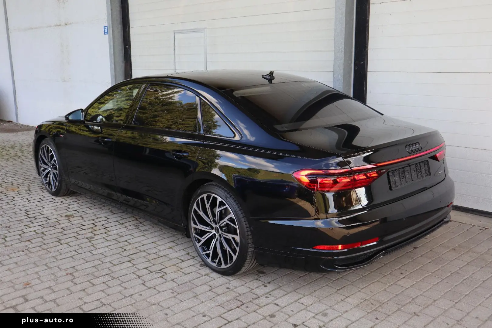 AUDI A8L 60 TFSI V8 lang exclusive UNIKAT UPE 215.170