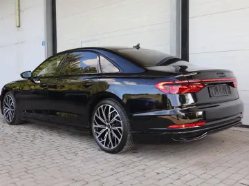 AUDI A8L 60 TFSI V8 lang exclusive UNIKAT UPE 215.170