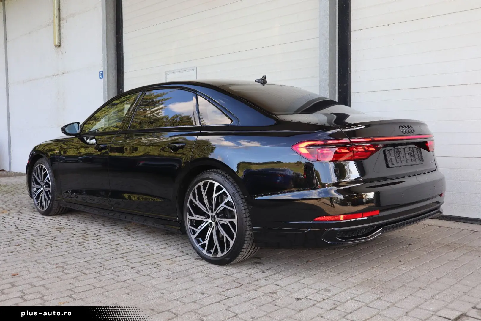 AUDI A8L 60 TFSI V8 lang exclusive UNIKAT UPE 215.170