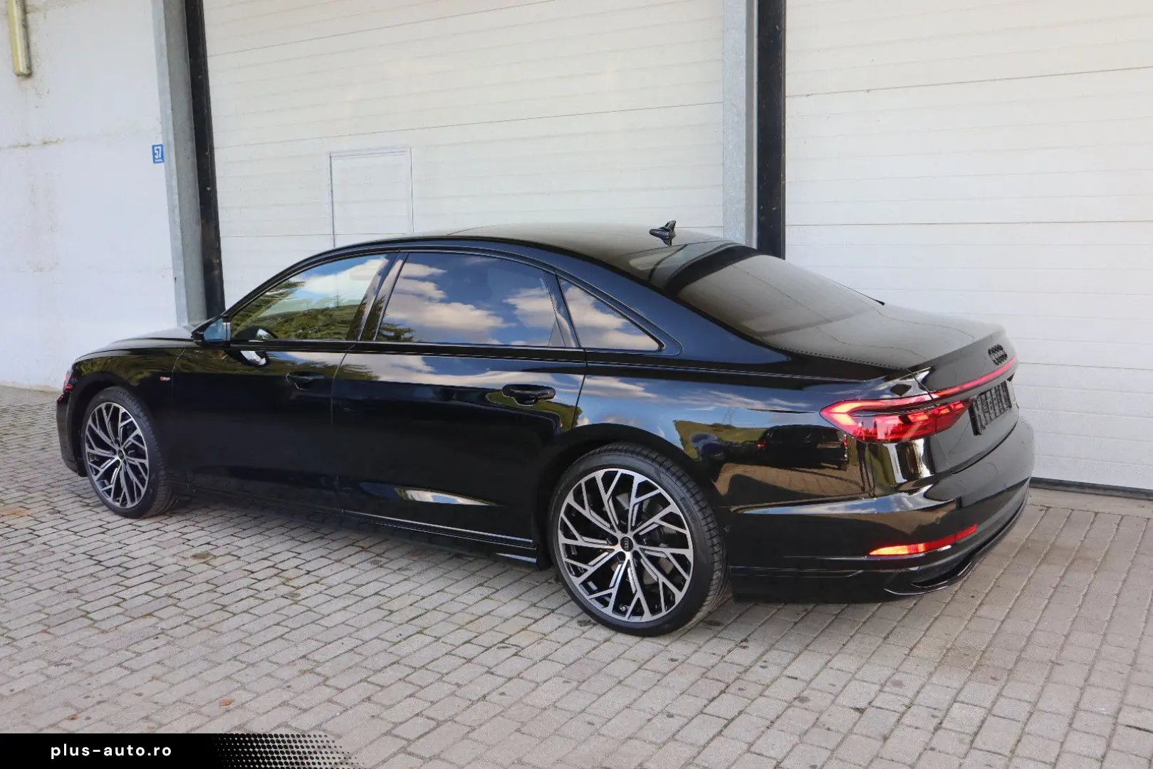 AUDI A8L 60 TFSI V8 lang exclusive UNIKAT UPE 215.170