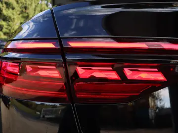 AUDI A8L 60 TFSI V8 lang exclusive UNIKAT UPE 215.170