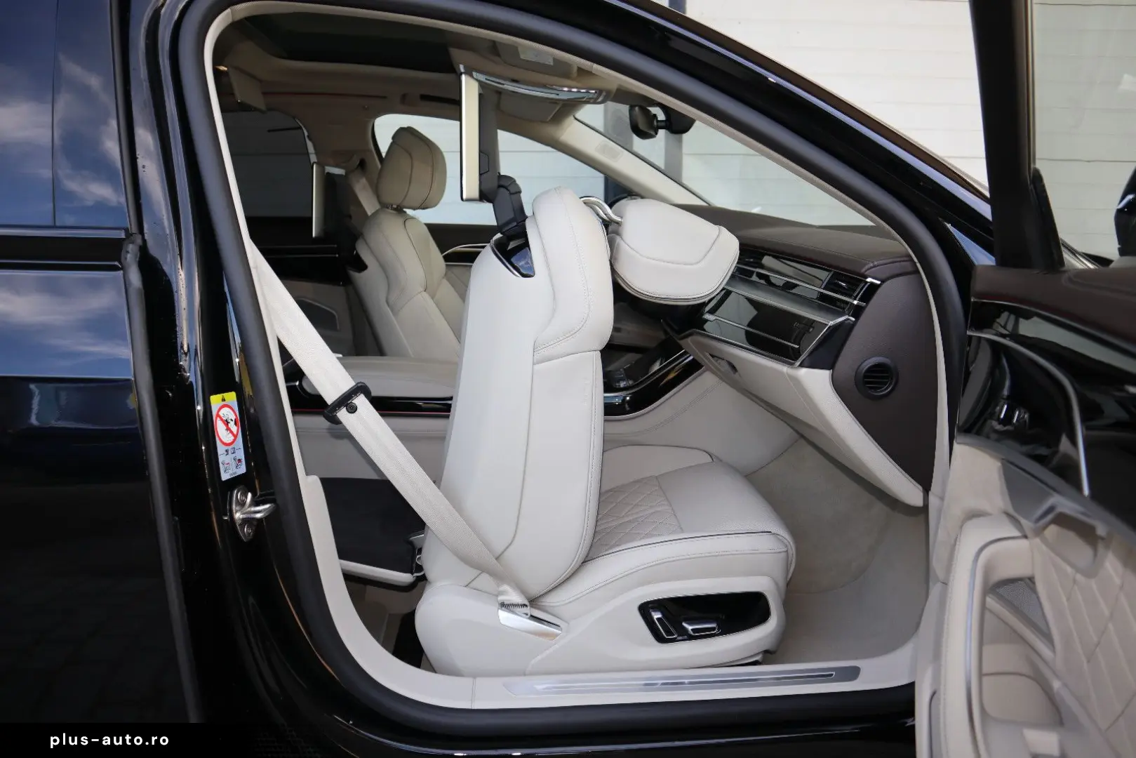 AUDI A8L 60 TFSI V8 lang exclusive UNIKAT UPE 215.170