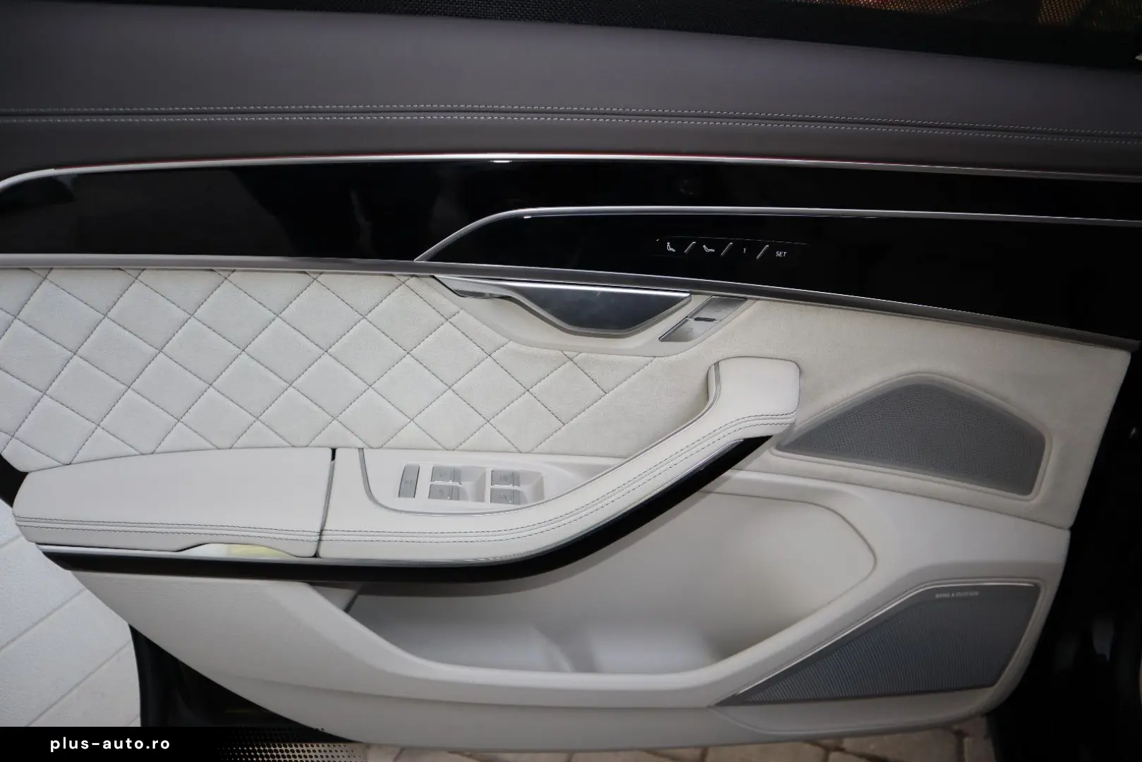 AUDI A8L 60 TFSI V8 lang exclusive UNIKAT UPE 215.170