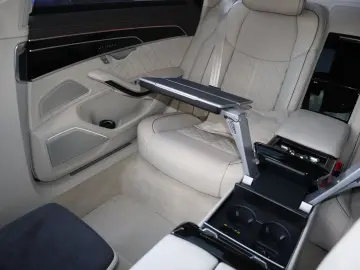 AUDI A8L 60 TFSI V8 lang exclusive UNIKAT UPE 215.170