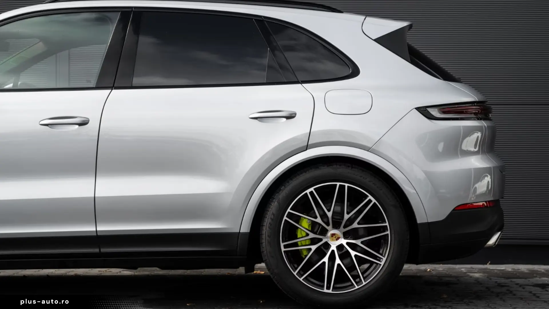 Porsche Cayenne E-Hybrid Panorama PASM Burmester Head-Up