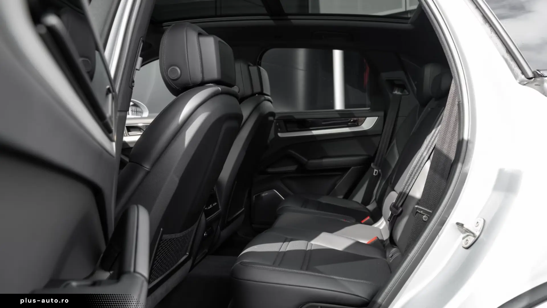 Porsche Cayenne E-Hybrid Panorama PASM Burmester Head-Up