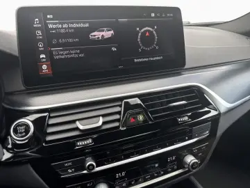 BMW 520dA T M SPORT LivePro Laser Pano HUD Ventilation