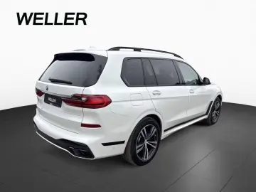 BMW X7 xDr 40d M SPORT NightV Laser KomSi H K 360