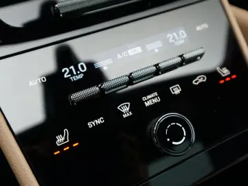 PORSCHE Cayenne Coupe SPORTDESIGN-INNO-LUFTF.-22 -BEIGE