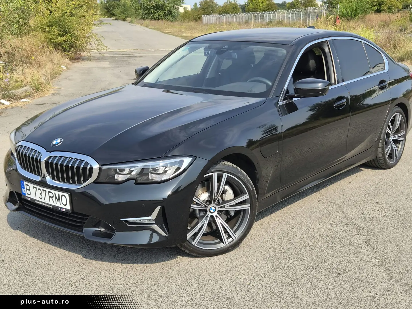 BMW 330e