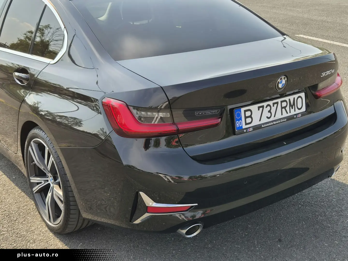 BMW 330e