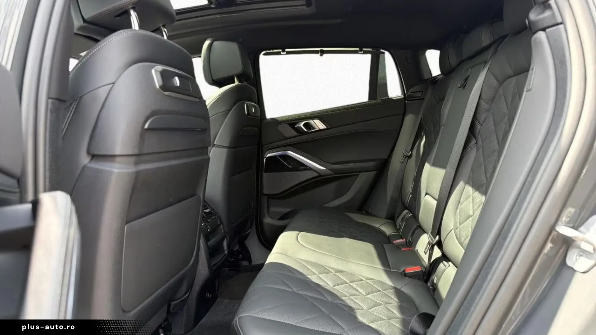 BMW X6 xDr40d M SPORT SoftCl AHK Pano StHz 360  H K