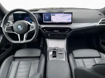 BMW 330e xDrive Lim M Sport HUD 360  DA ACC Memory