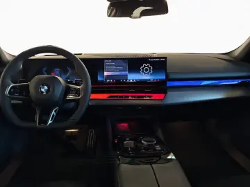 BMW 520d M Sportpaket Pro Innovations Paket HUD Navi