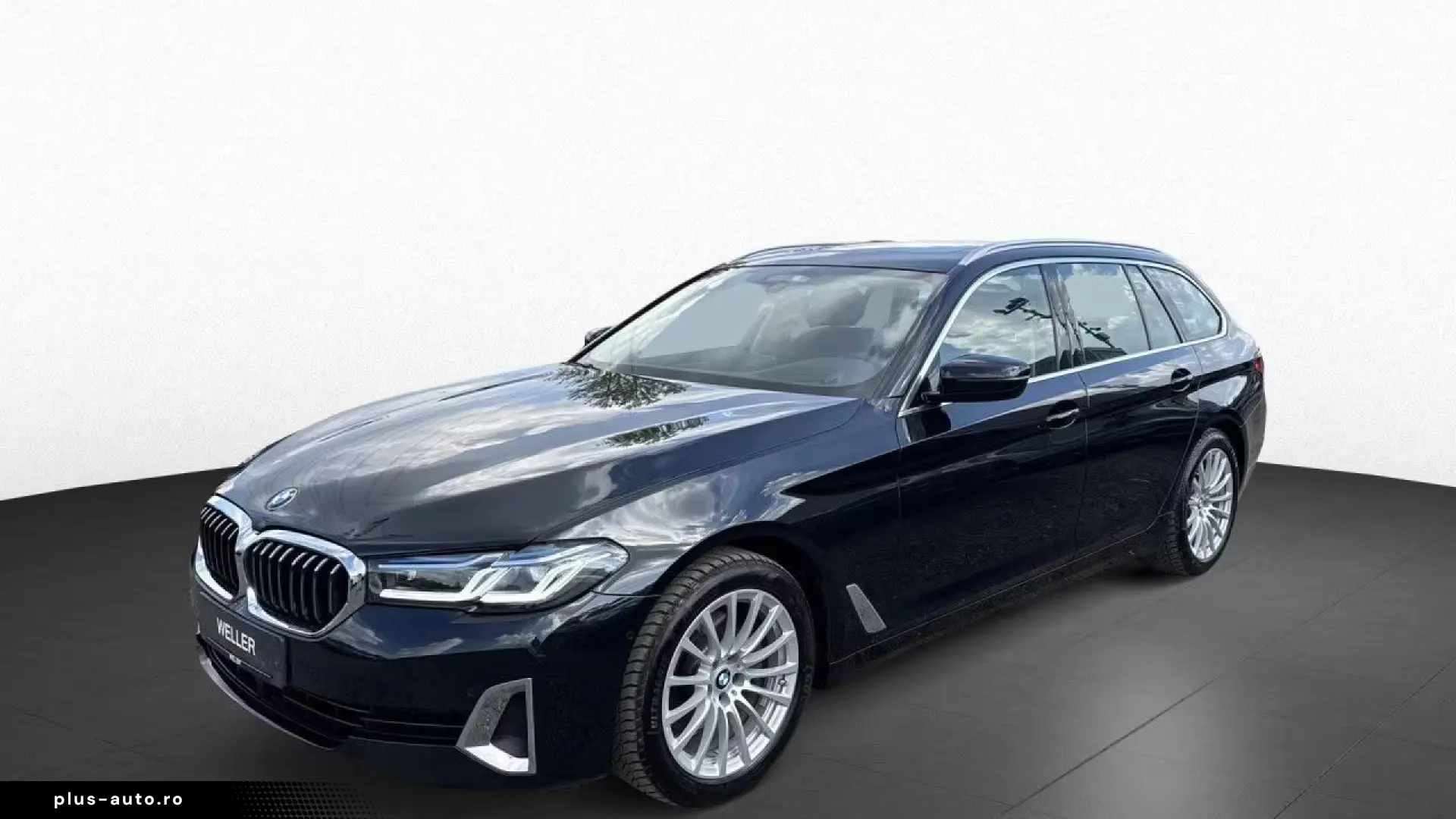 BMW 520dA T Luxury LivePro  Laser  KomSi  Pano  St G  HUD