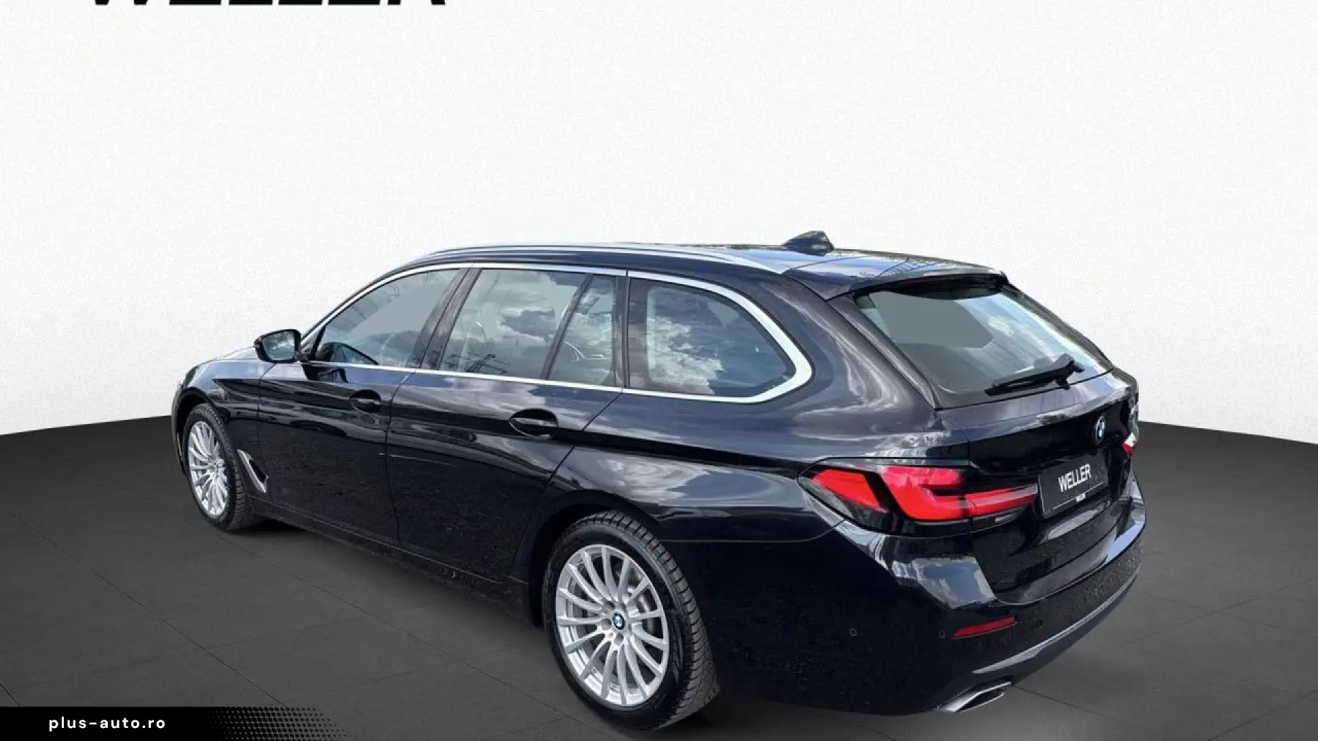 BMW 520dA T Luxury LivePro  Laser  KomSi  Pano  St G  HUD