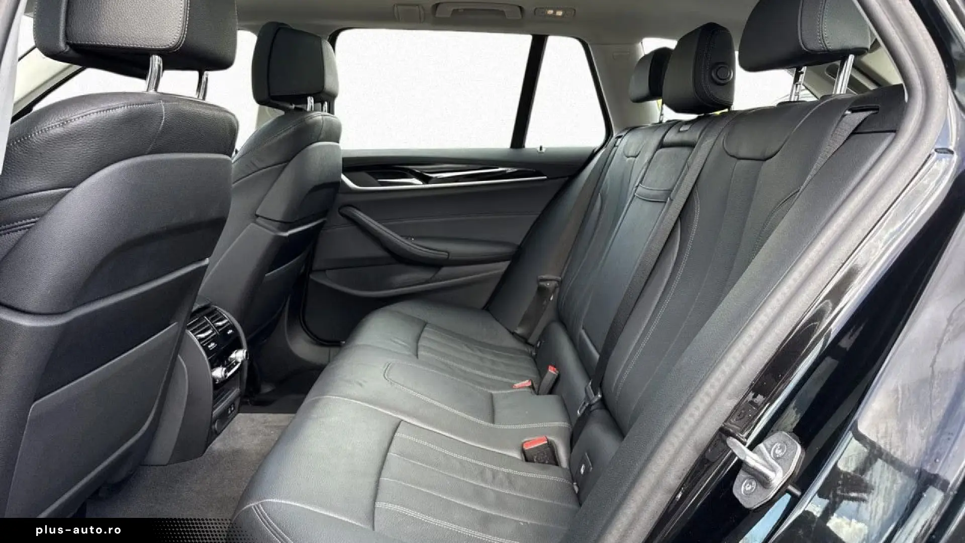BMW 520dA T Luxury LivePro  Laser  KomSi  Pano  St G  HUD