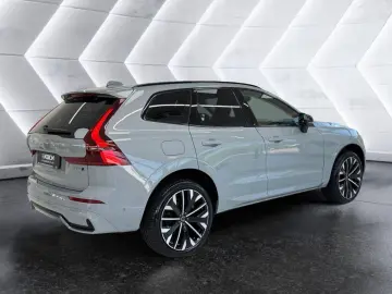 Volvo XC60 B5 AWD Ultra Dark • B&W • Pano • 360 Masaj