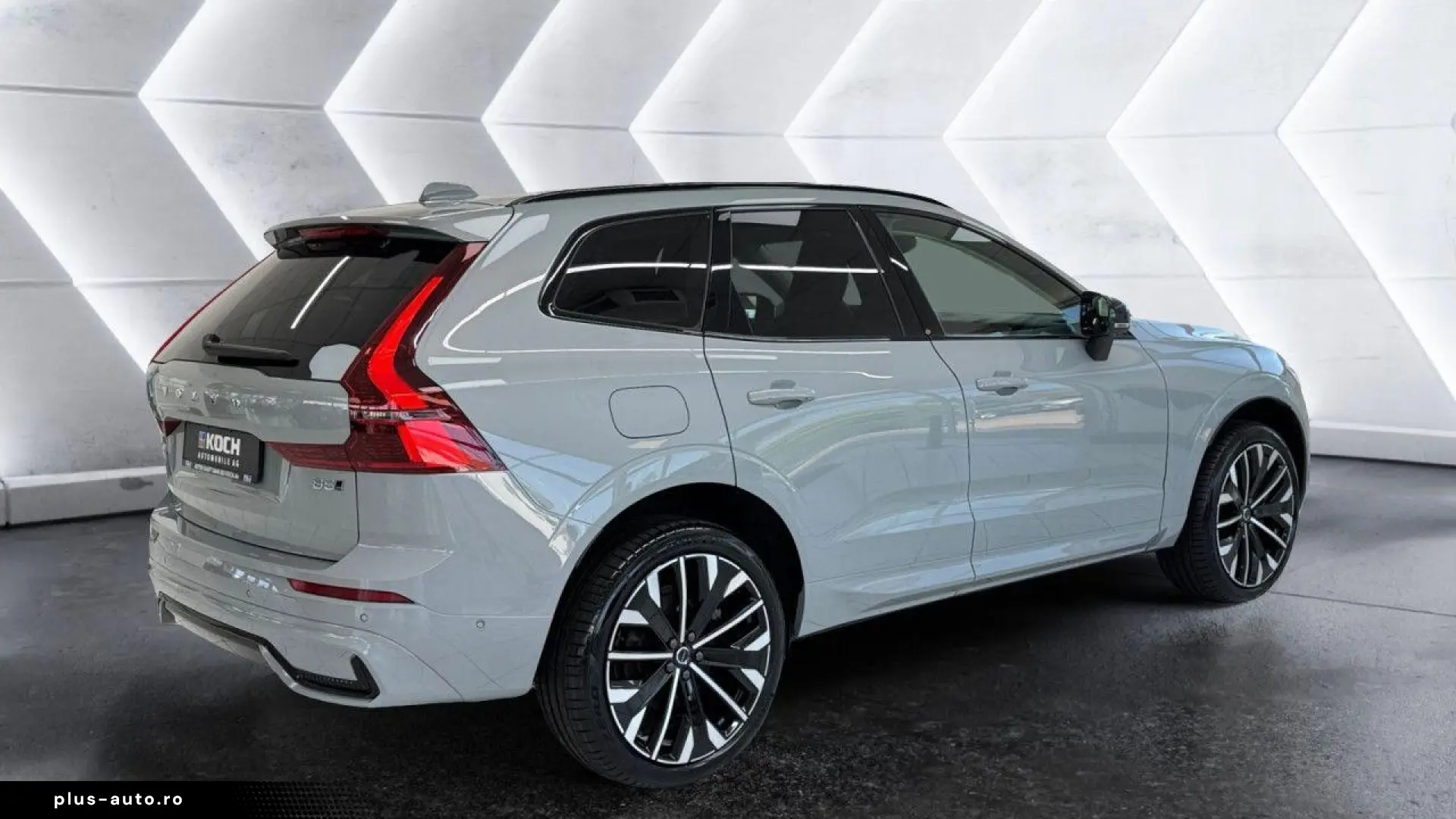Volvo XC60 B5 AWD Ultra Dark • B&W • Pano • 360 Masaj