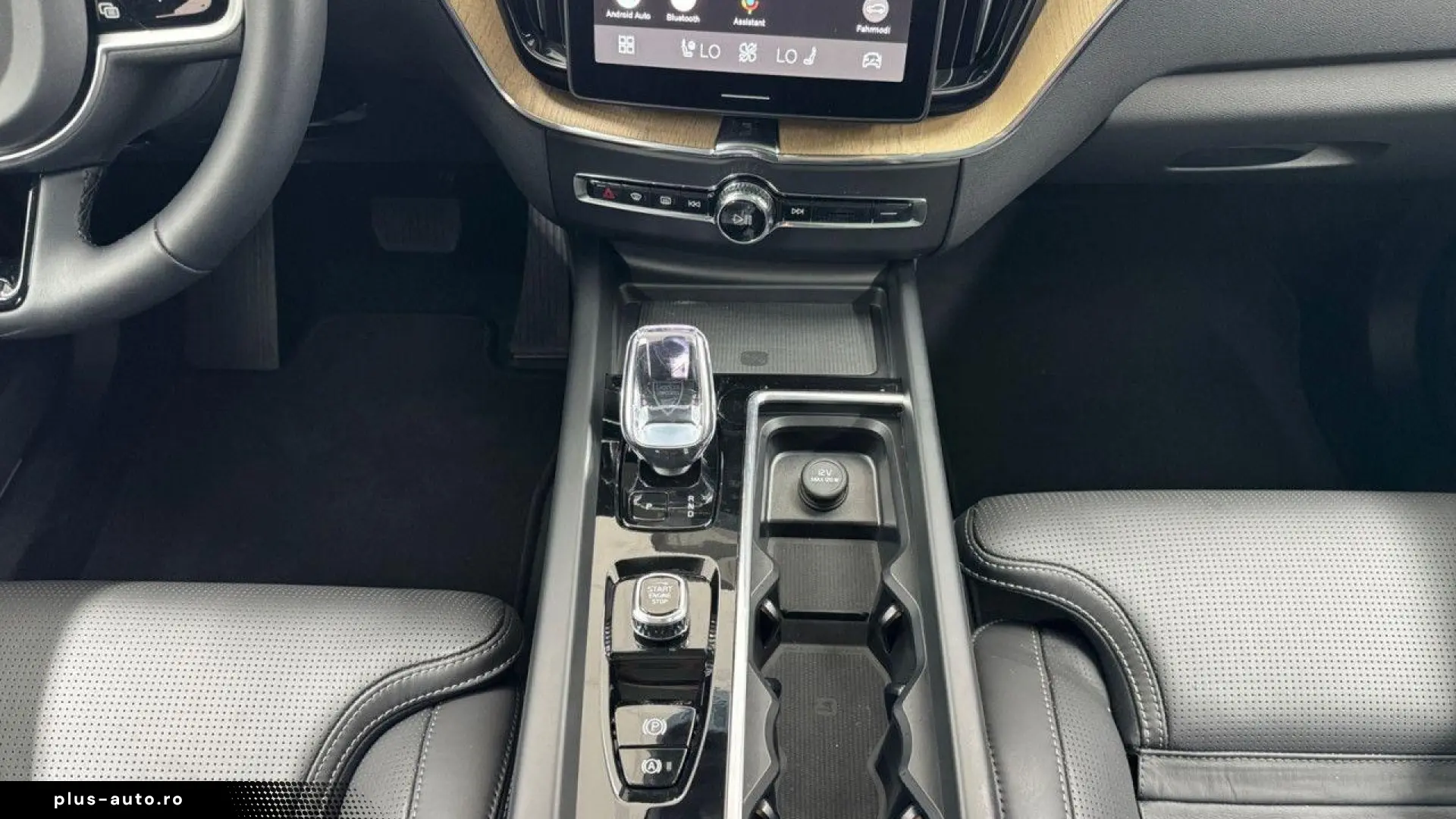 Volvo XC60 B5 AWD Ultra Dark • B&W • Pano • 360 Masaj
