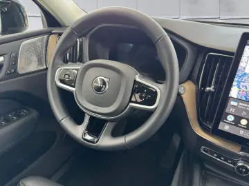 Volvo XC60 B5 AWD Ultra Dark • B&W • Pano • 360 Masaj
