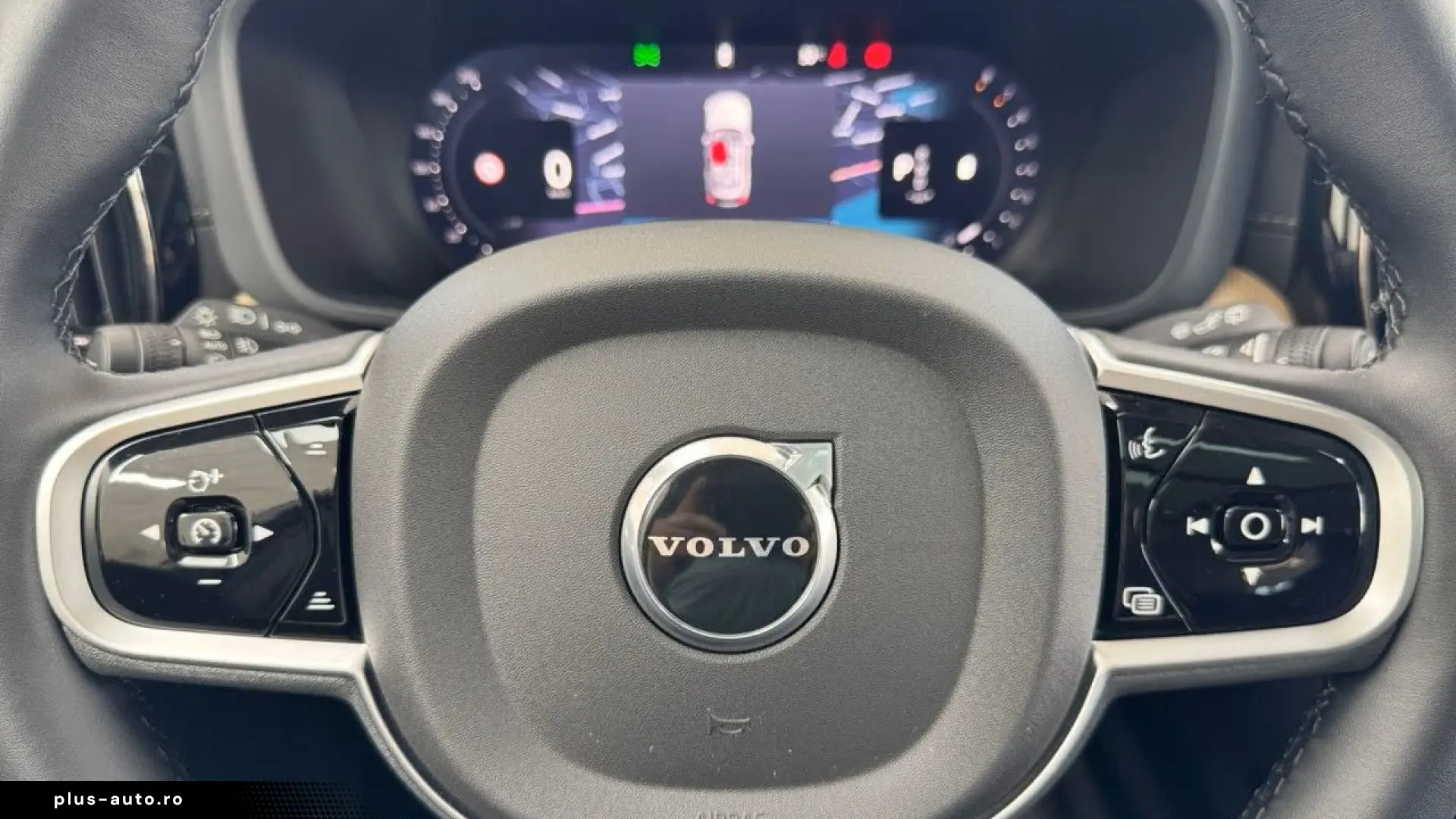 Volvo XC60 B5 AWD Ultra Dark • B&W • Pano • 360 Masaj