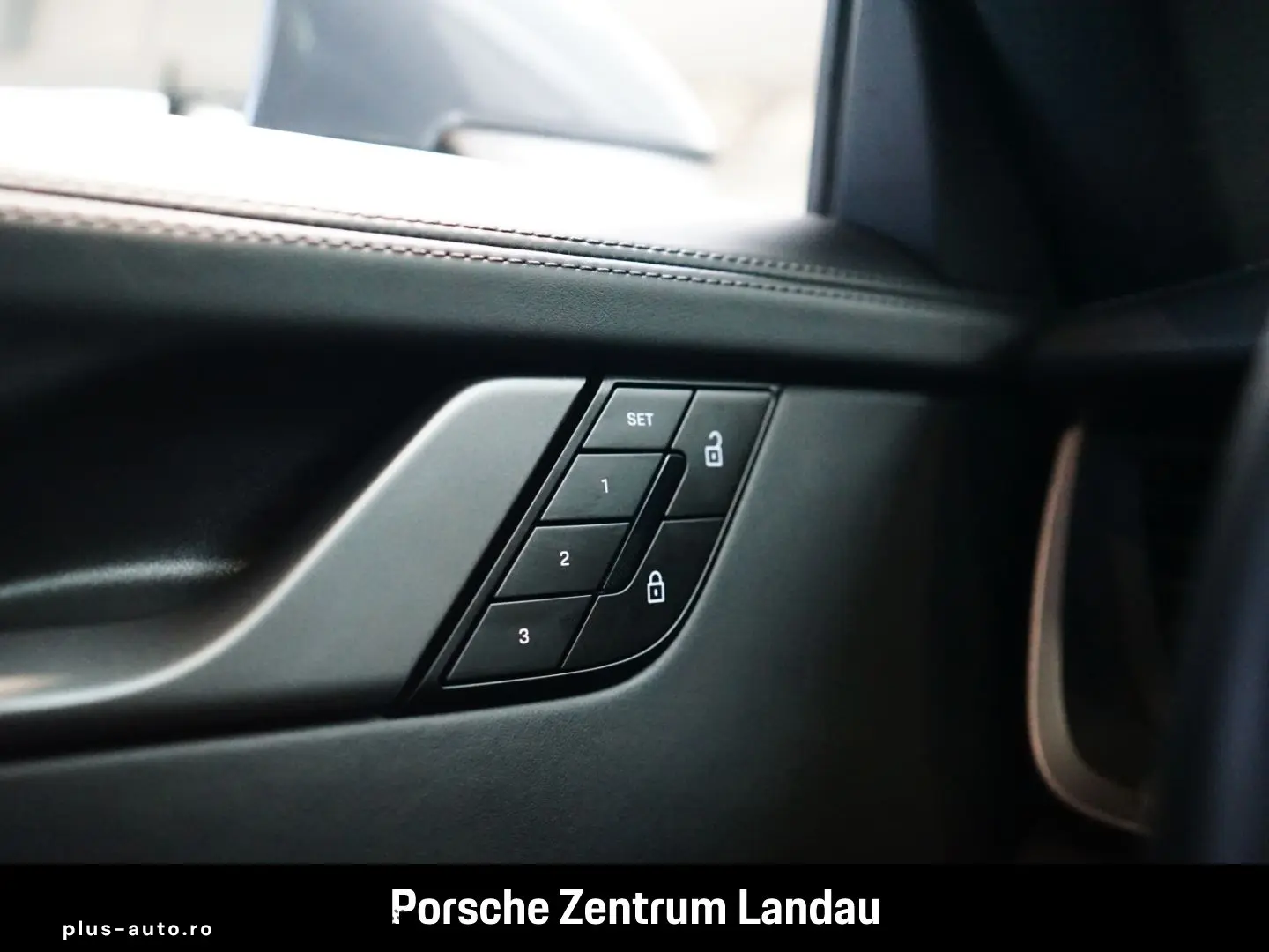 PORSCHE 992 911 Carrera Sportabgas Surround View BOSE