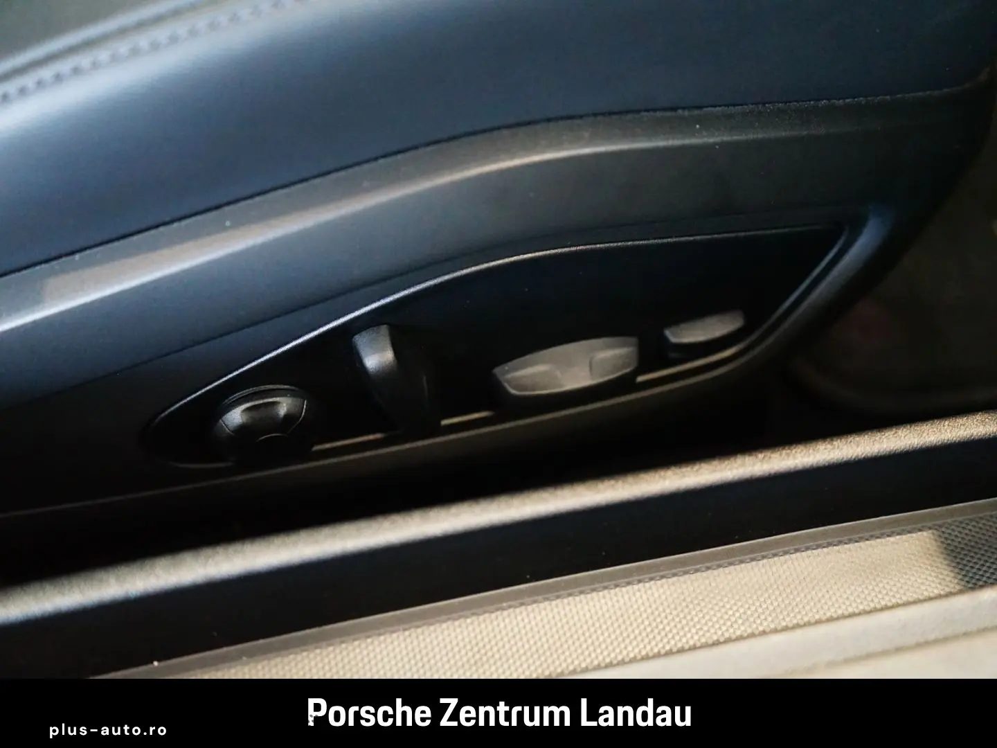 PORSCHE 992 911 Carrera Sportabgas Surround View BOSE
