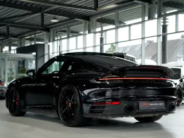 PORSCHE 911 (992) Coupé Carrera 4S  Chrono  Pano S-Abgas